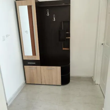 Dunav-lazur Apt.5 * 拉夫达